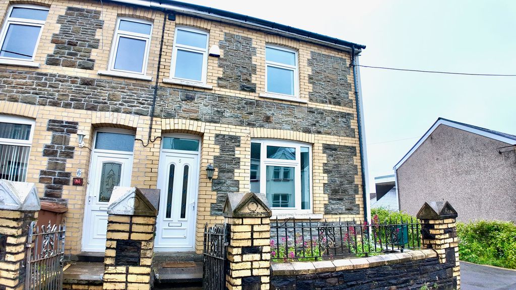 Property photo 1 of 29