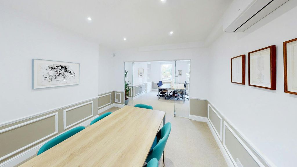 Property photo 2 of 5 60Pembrokeroad Kensington W8 Office To Let West London Meeting Room.Jpg