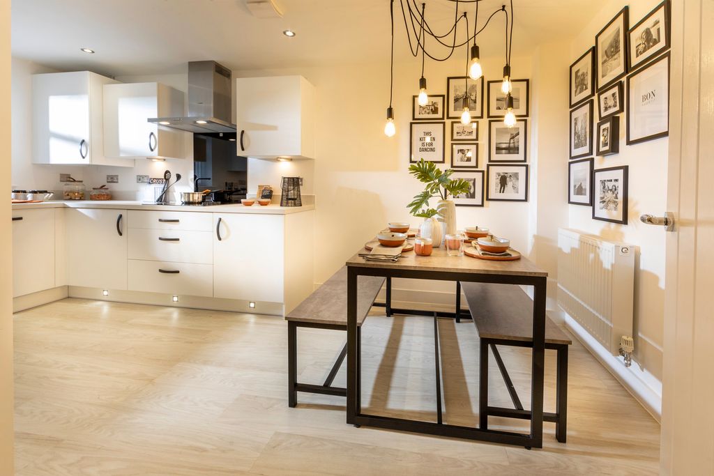 Property photo 1 of 9 Lambourne Showhome