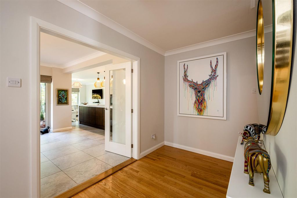 Property photo 3 of 55 6 Upper Clifton C2C-15.Jpg