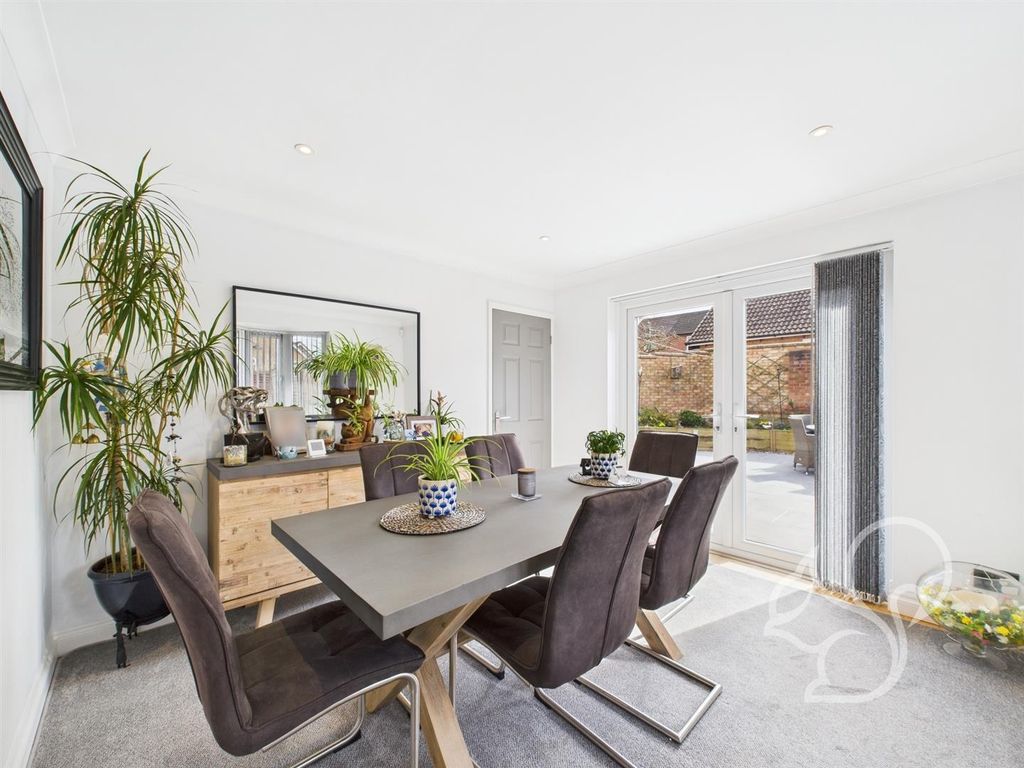 Property photo 1 of 17 Dining Room