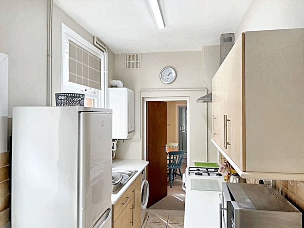 Property photo 3 of 31