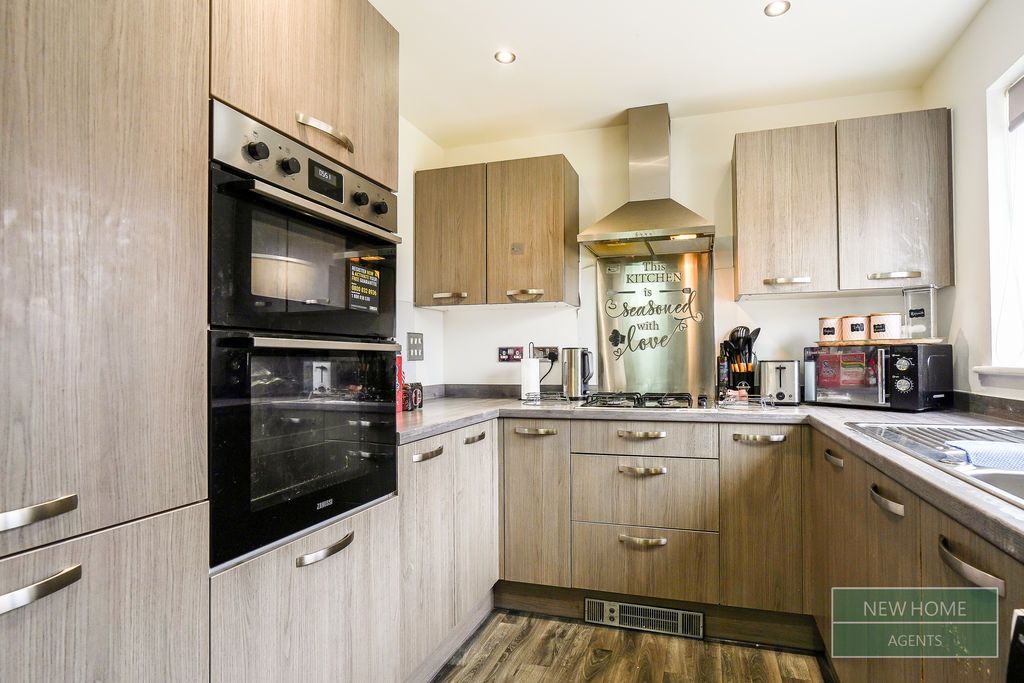 Property photo 2 of 14 Photo 6