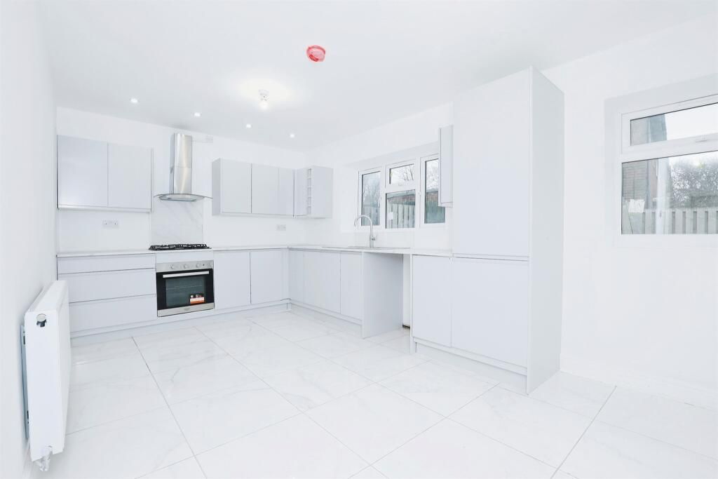 Property photo 1 of 11 Image