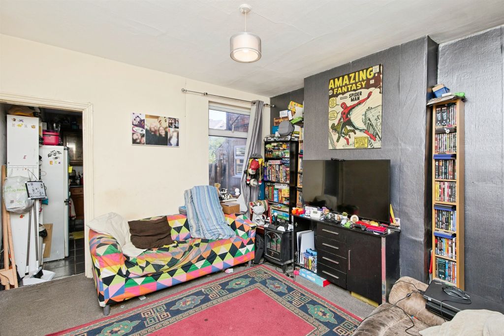 Property photo 3 of 8