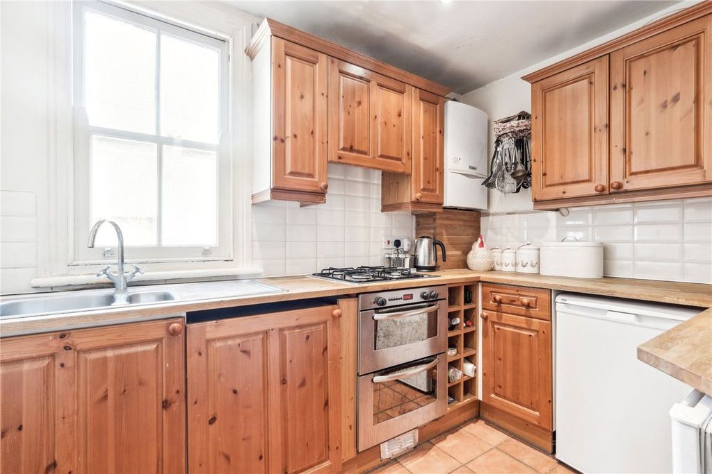 Property photo 3 of 6