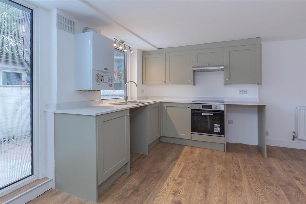 Property photo 3 of 8 007.Jpg