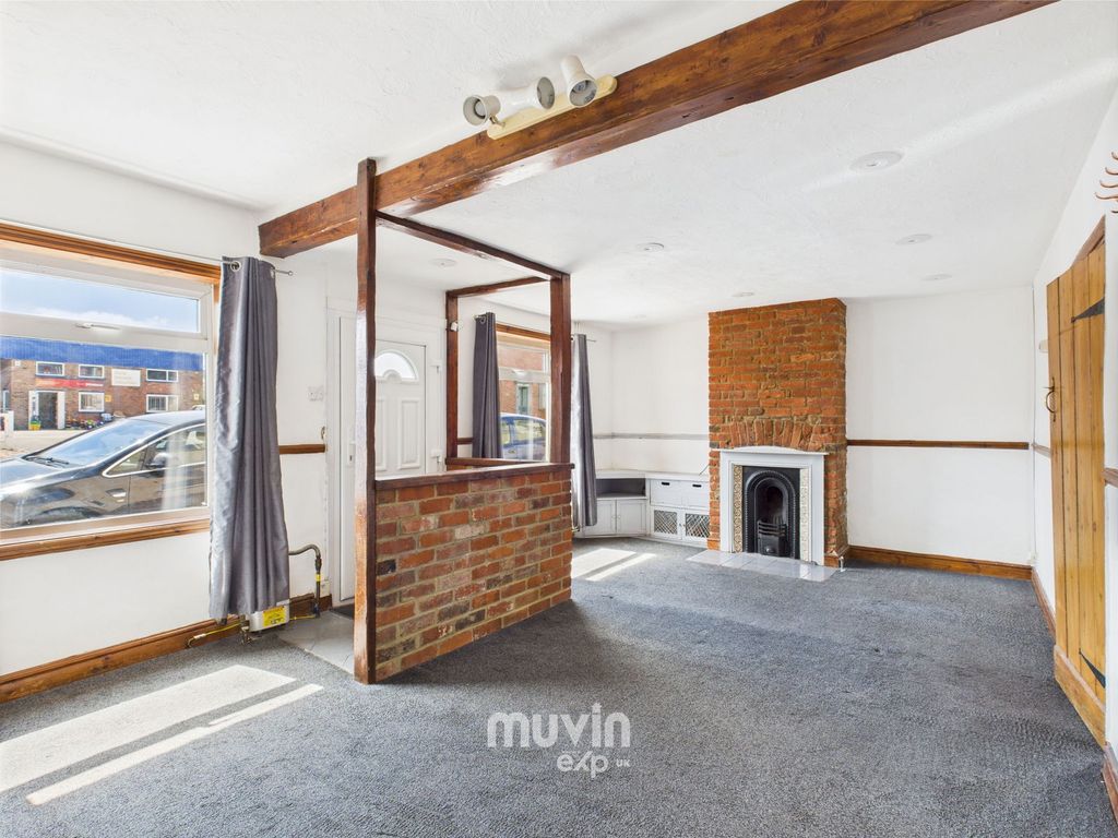 Property photo 2 of 11