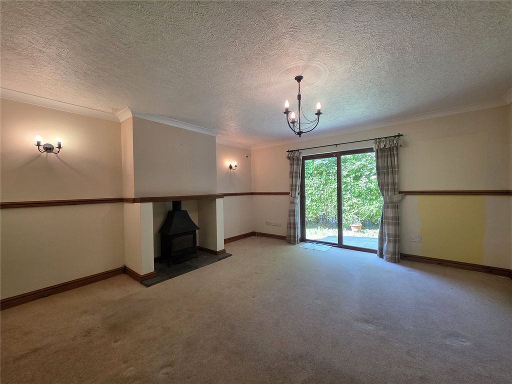 Property photo 3 of 32 Picture No. 06