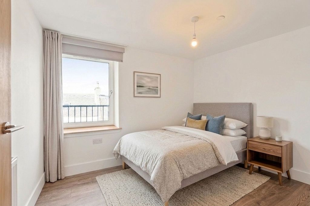 Additional image 5 of 3 bed penthouse for saleHigh Street, Linlithgow EH49