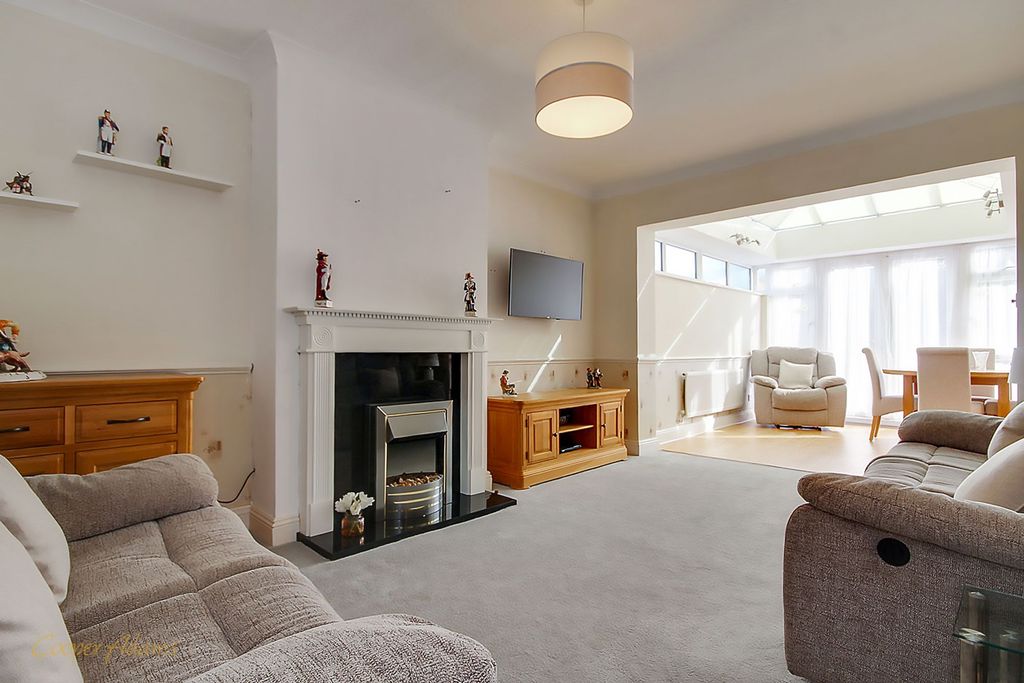 Property photo 2 of 13 Sitting Room