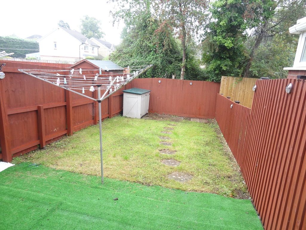 Property photo 3 of 18 Garden (Photo 2)