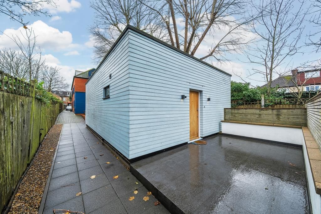 Property photo 2 of 19 External View