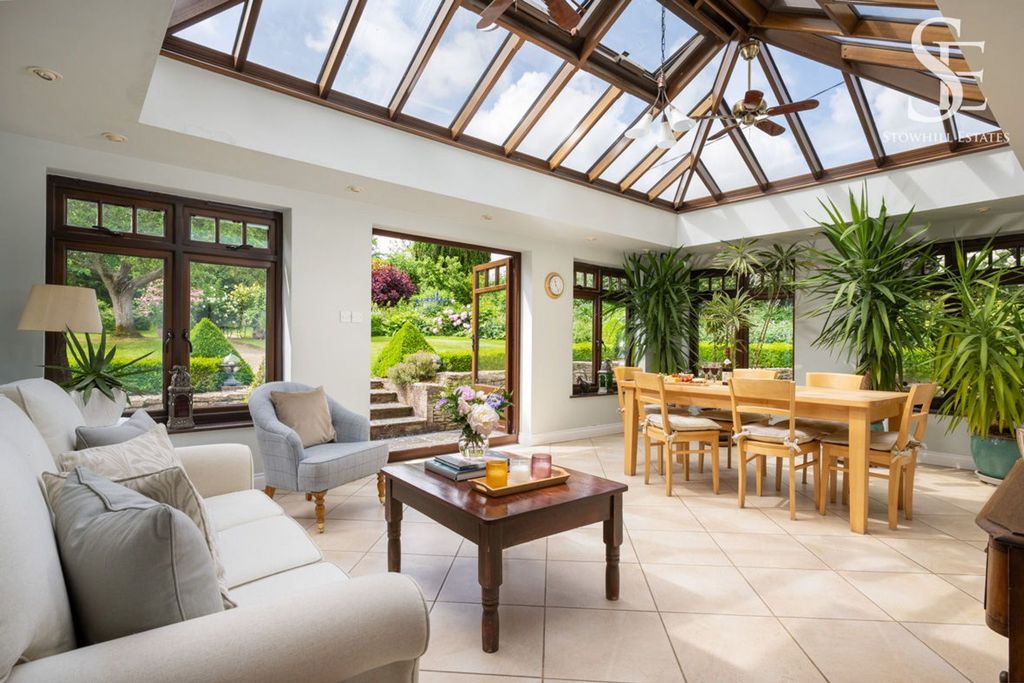 Property photo 1 of 24 Orangery