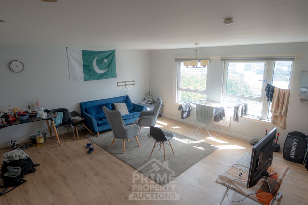 Property photo 2 of 23