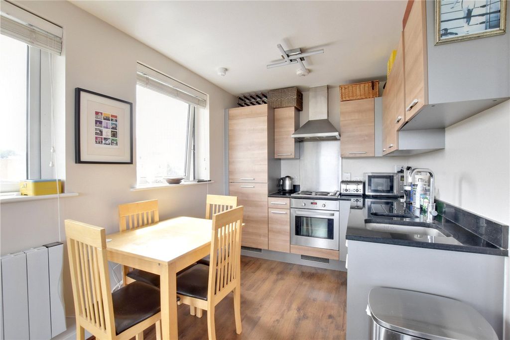 Property photo 3 of 19 Picture No. 06