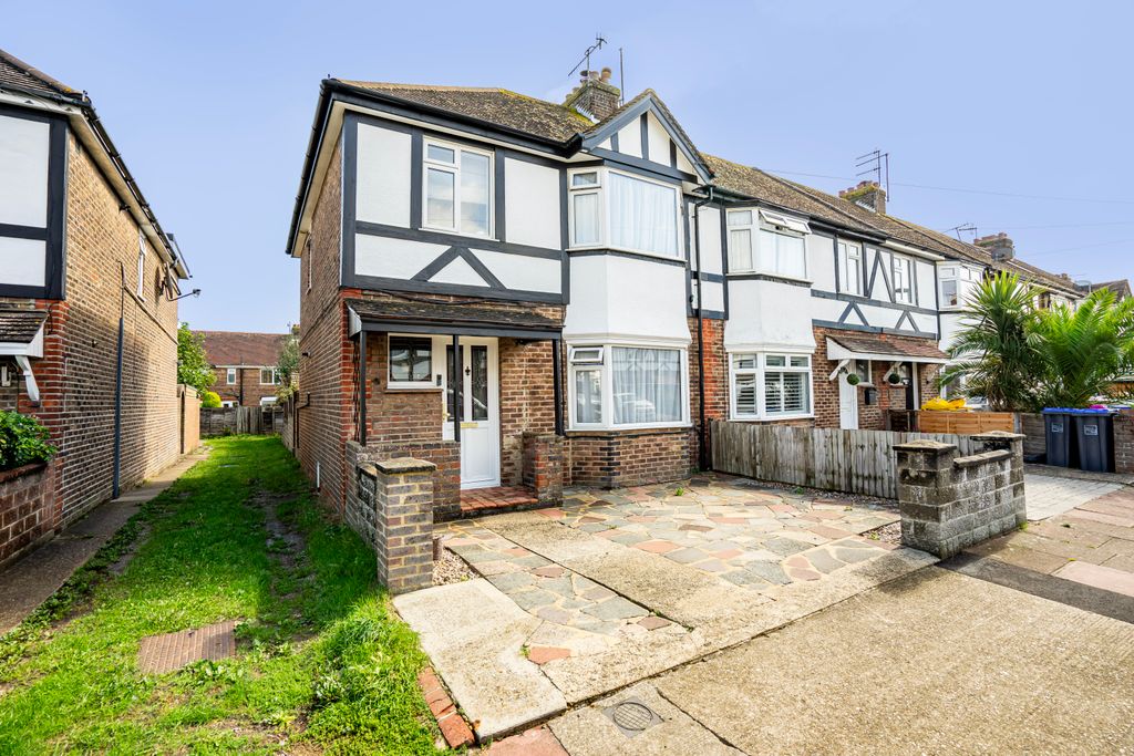 Property photo 2 of 20