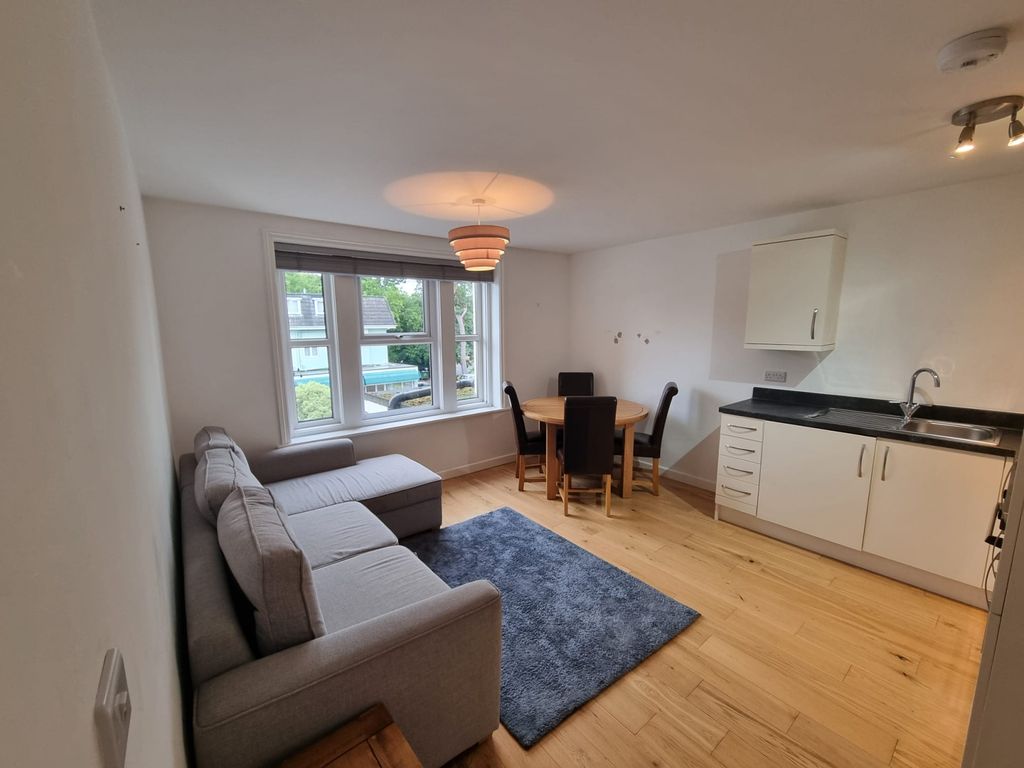 Property photo 3 of 9 Gallery