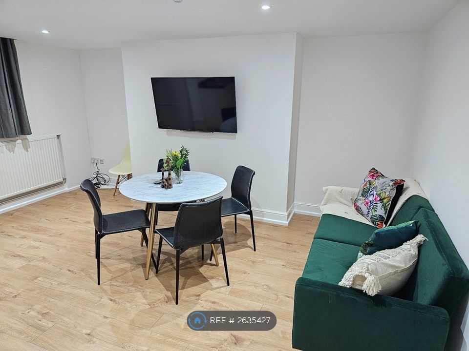 Property photo 2 of 7 Kitchen Diner Room