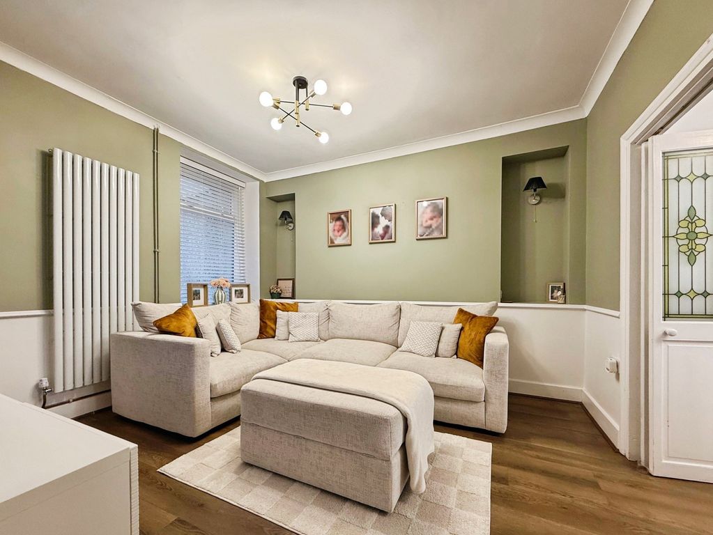 Property photo 2 of 25