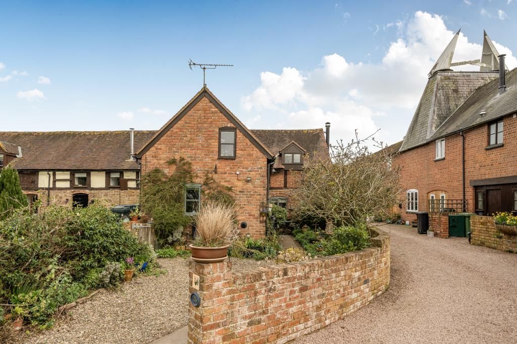 Property photo 1 of 28 External