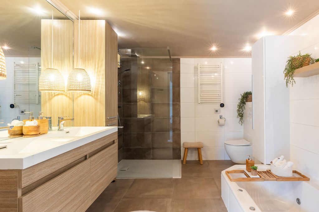 Property photo 3 of 53