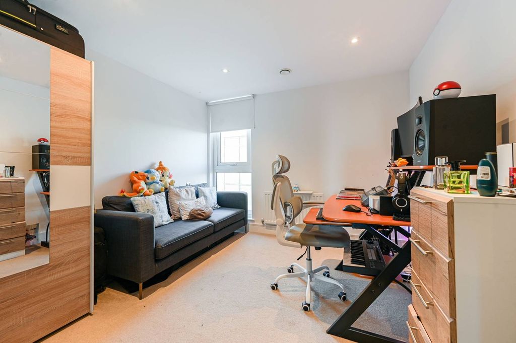 Property photo 1 of 26