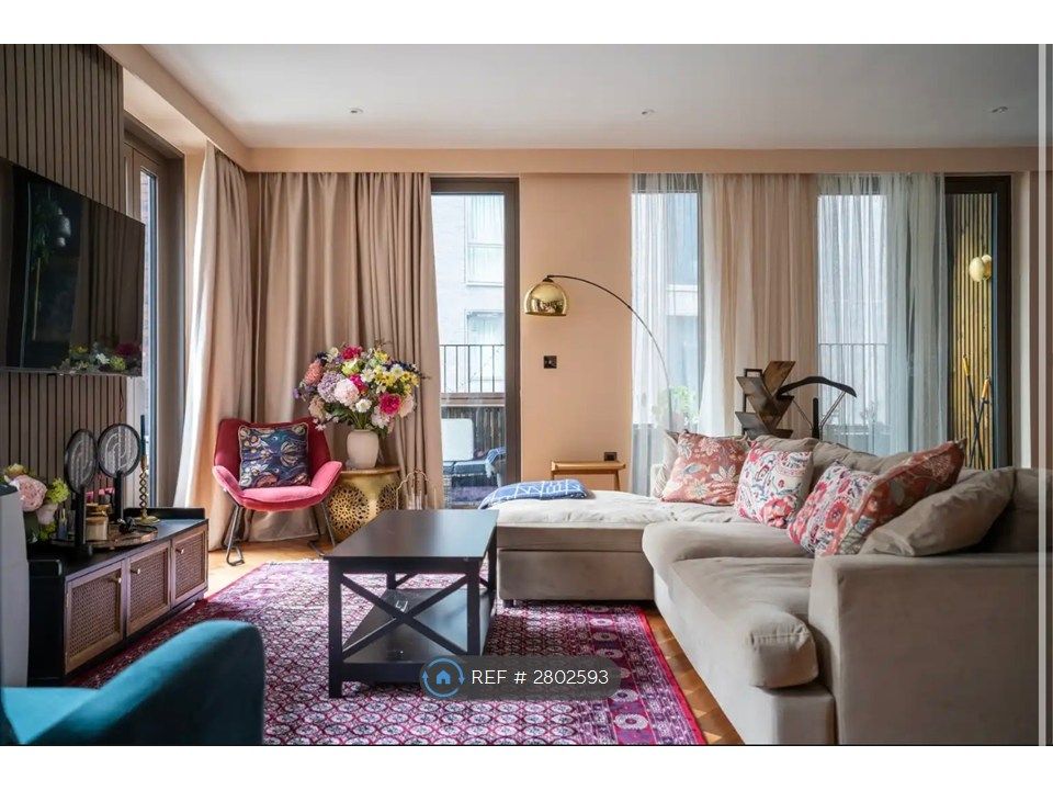 Property photo 2 of 35