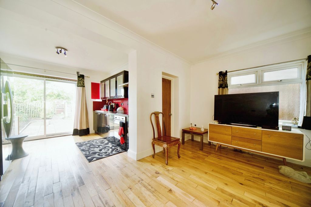 Property photo 2 of 15