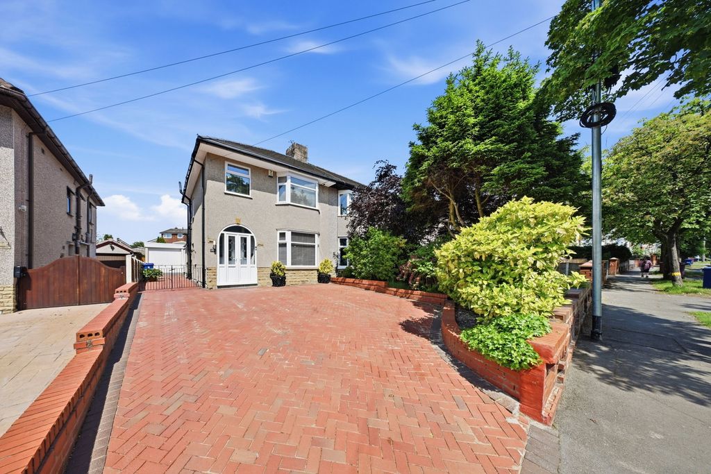 Property photo 1 of 47