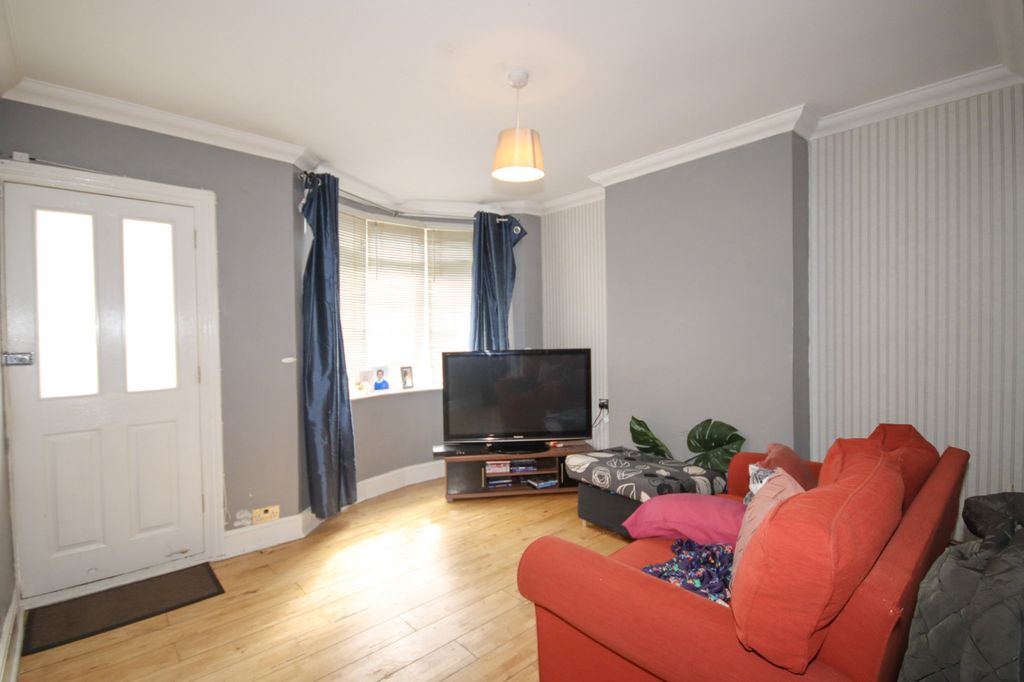 Property photo 2 of 9 Lounge