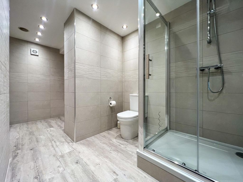 Additional image 6 of 3 bed flat for saleBrooklands House, Lucas Court, Leamington Spa CV32