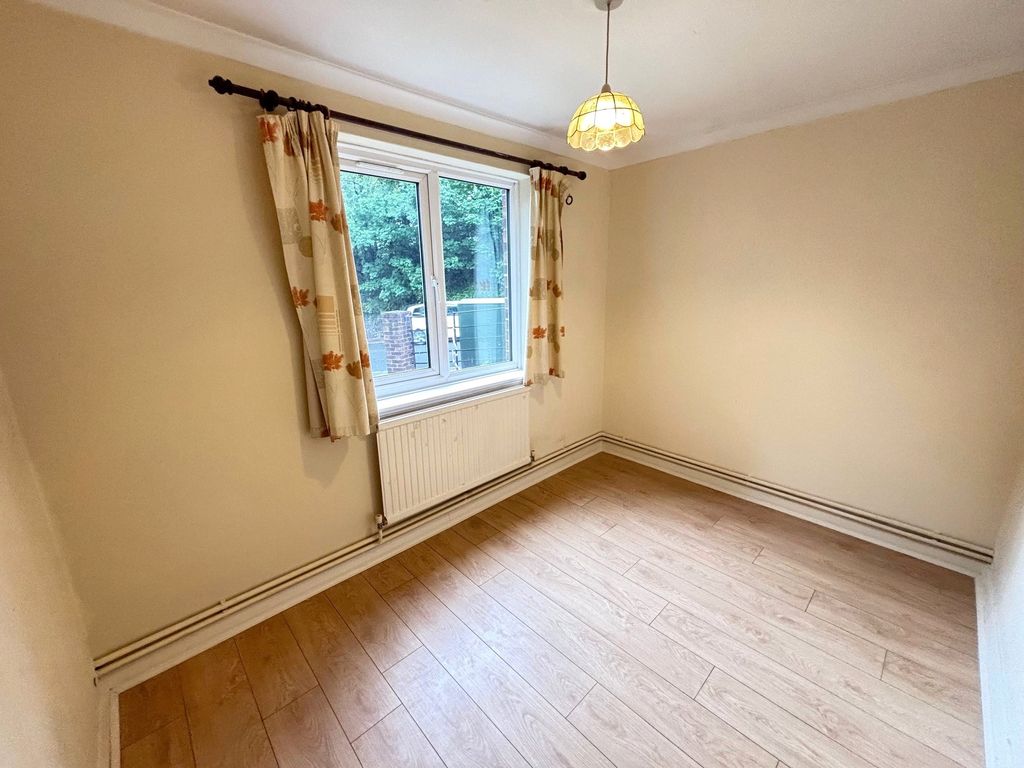 Property photo 3 of 11 Picture No. 25