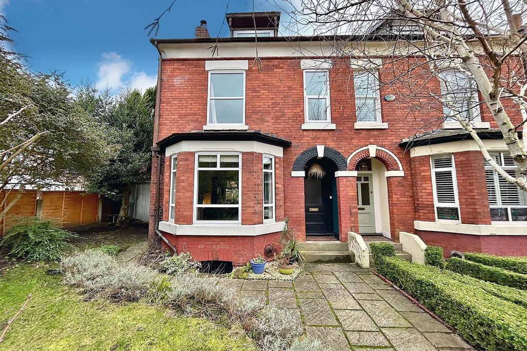 Property photo 1 of 30 (Main)