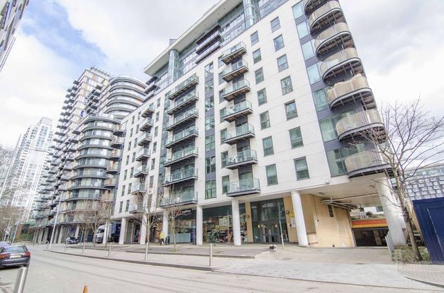 Property photo 1 of 14 2 Bedroom &amp; 2 Bathroom Flat, Millharbour, Canary Wharf, E14
