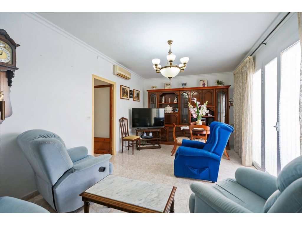Property photo 2 of 29
