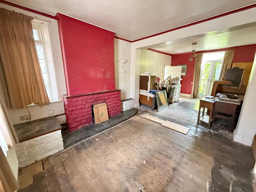 Property photo 2 of 9