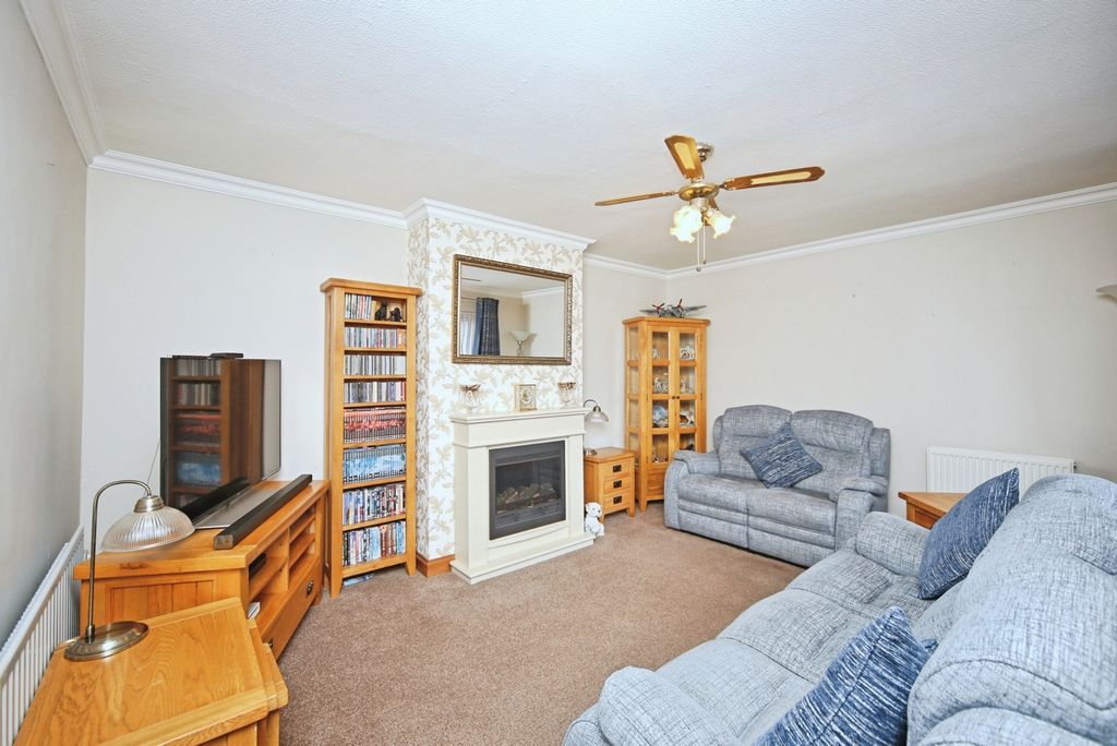 Property photo 3 of 17 Photo