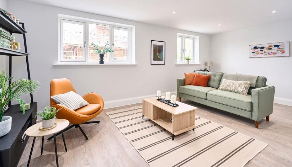 Property photo 3 of 10 Gallery_Courtfield-Gardens-Trowbridge-Plot-12-Livi