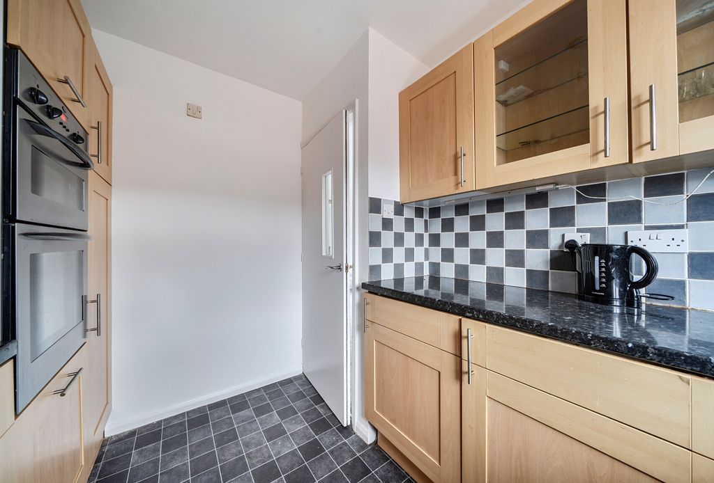 Property photo 3 of 11 1431242-18-69c3B5...