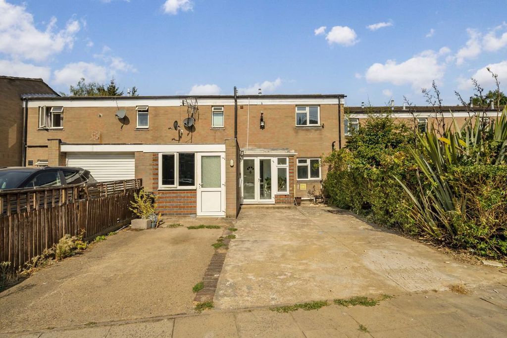 Property photo 1 of 9