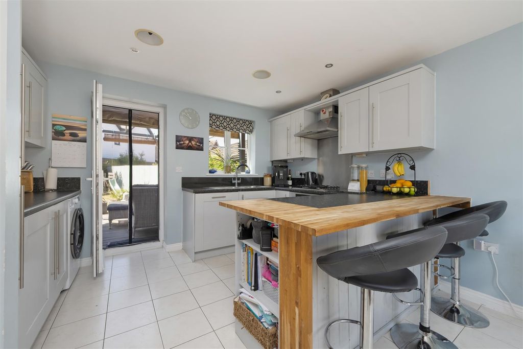 Property photo 2 of 23 Aurelie Way, Whitstable