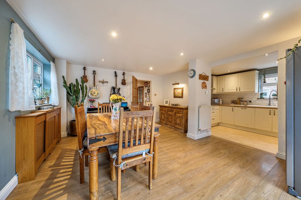 Additional image 6 of 4 bed detached house for salePaddock Close, Pershore WR10