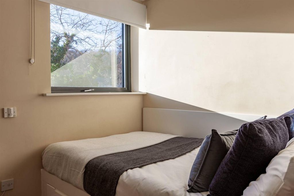 Additional image 8 of 1 bed flat to rentDean Street, Bangor LL57