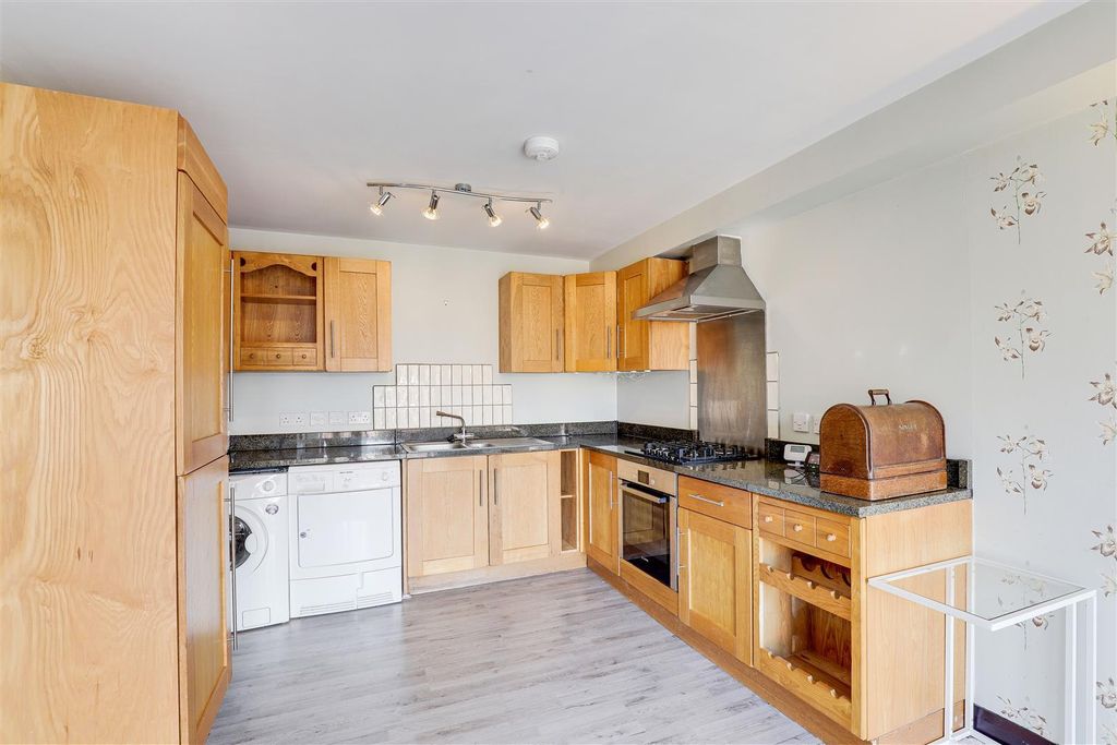 Property photo 2 of 15 R0Qnnd7F5Kwlsbqemqfi5G.Jpg