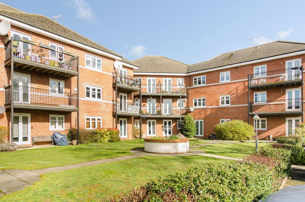 Property photo 1 of 9