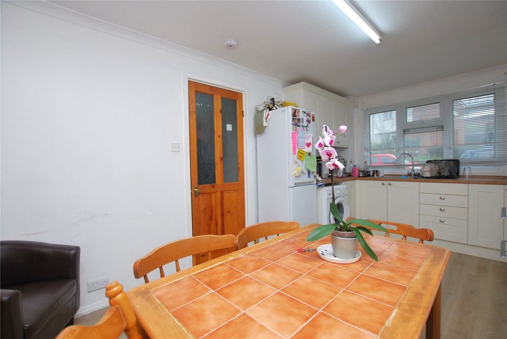 Property photo 3 of 9 Picture No. 12