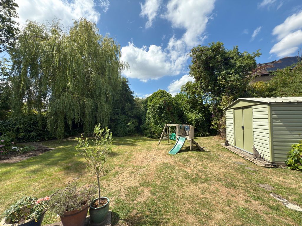 Property photo 2 of 23