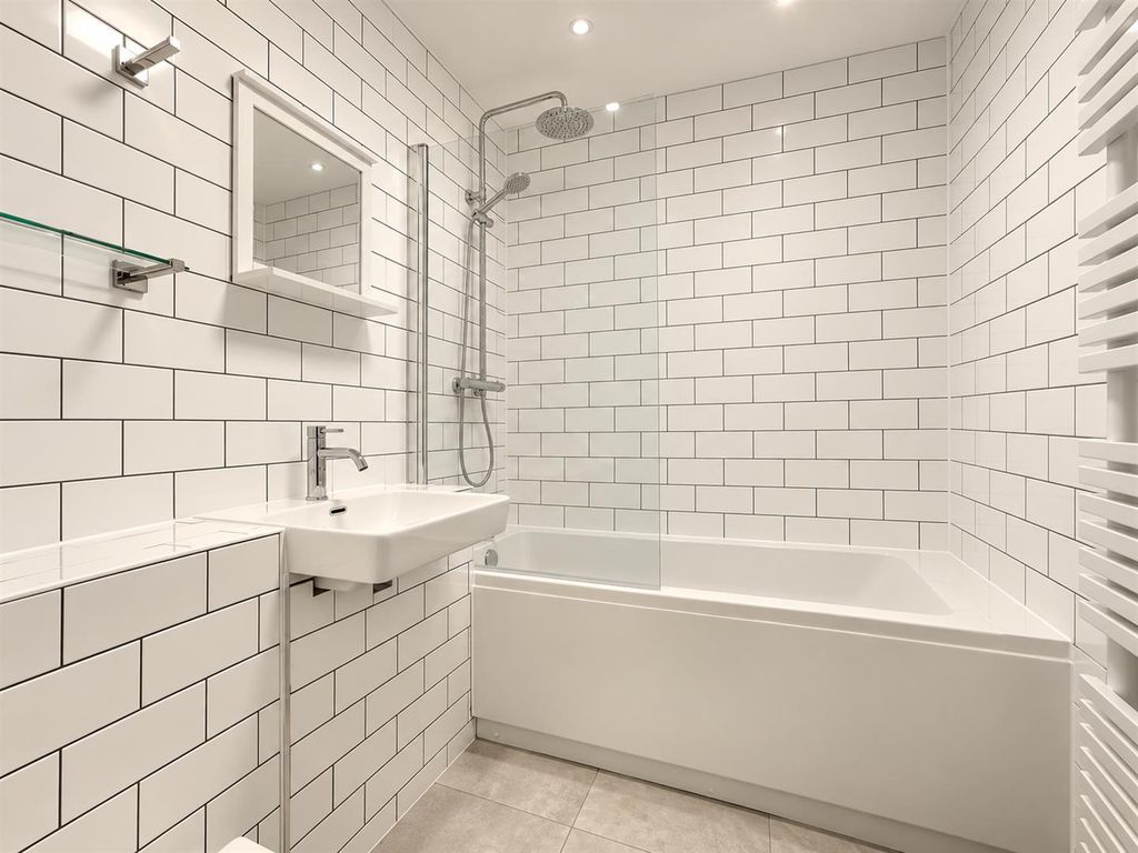 Property photo 1 of 5 Bath
