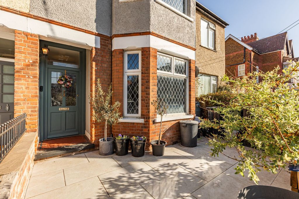 Property photo 1 of 17